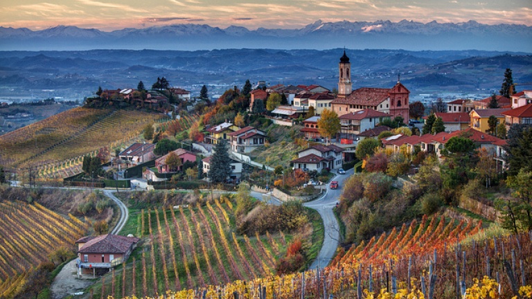 Geriausi vynai nuo pasaulio: Barbaresco - Barbaresco | Secret World Trip Planner