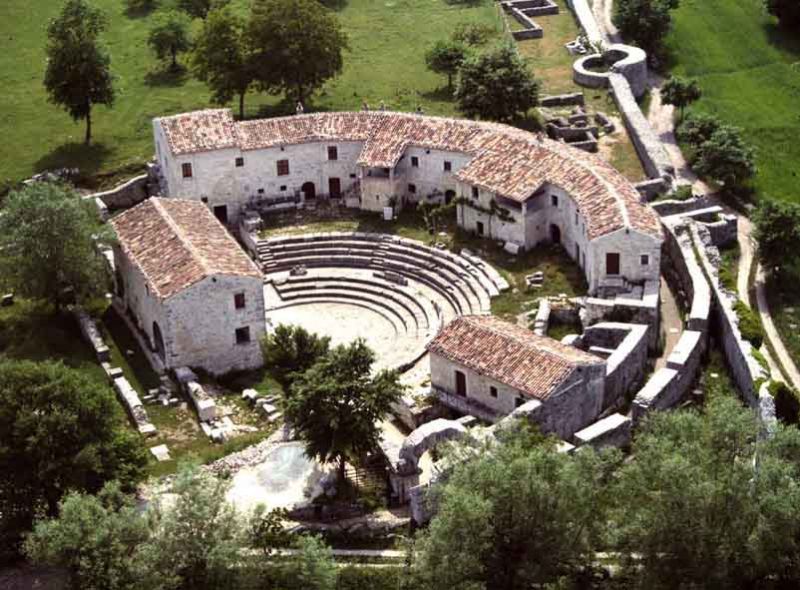 Sepino teatras - Altilia I | Secret World Trip Planner