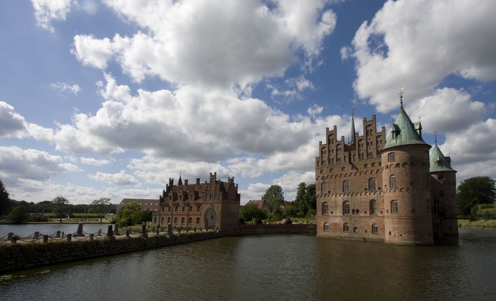 Egeskov Castle in the island of Funen - Kværndrup | Secret World Trip Planner