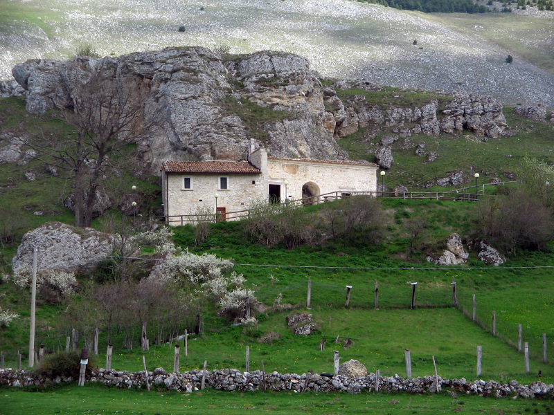 Hermitage ຂອງ San Michele - Pescocostanzo | Secret World Trip Planner