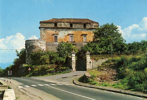 Castello d'Alagno alias Totò - Somma Vesuviana | Secret World Trip Planner