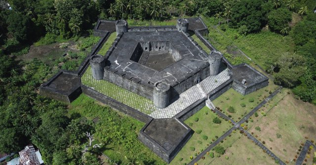 فورت بلژیکا - Kabupaten Maluku Tengah | Secret World Trip Planner