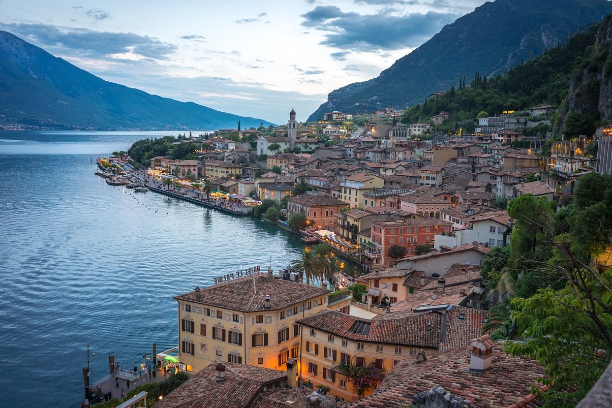 Kõige suurejoonelisem jalgrattatee Euroopas: aiad - 25010 Limone Sul Garda BS | Secret World Trip Planner