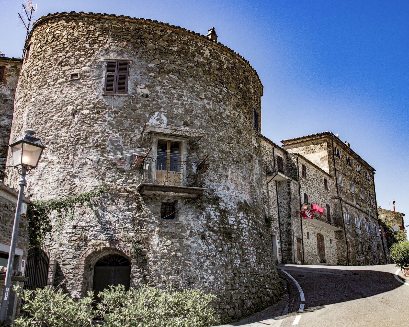 Staroveké múry Manciana - Manciano | Secret World Trip Planner