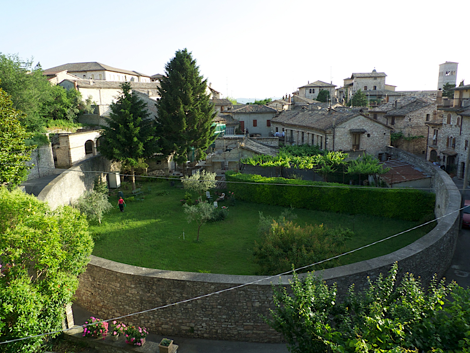 Ing cilik pucaking kutha saka Assisi - Assisi | Secret World Trip Planner