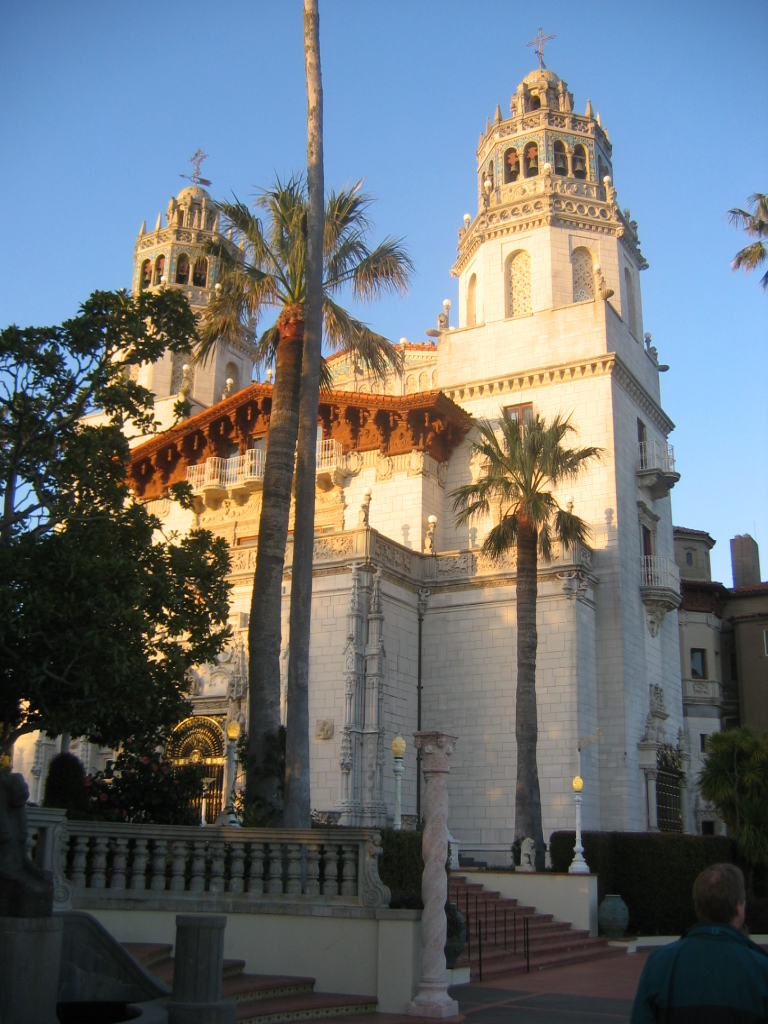 Hearst Castle in San Simeon ( California ) - San Simeon | Secret World Trip Planner