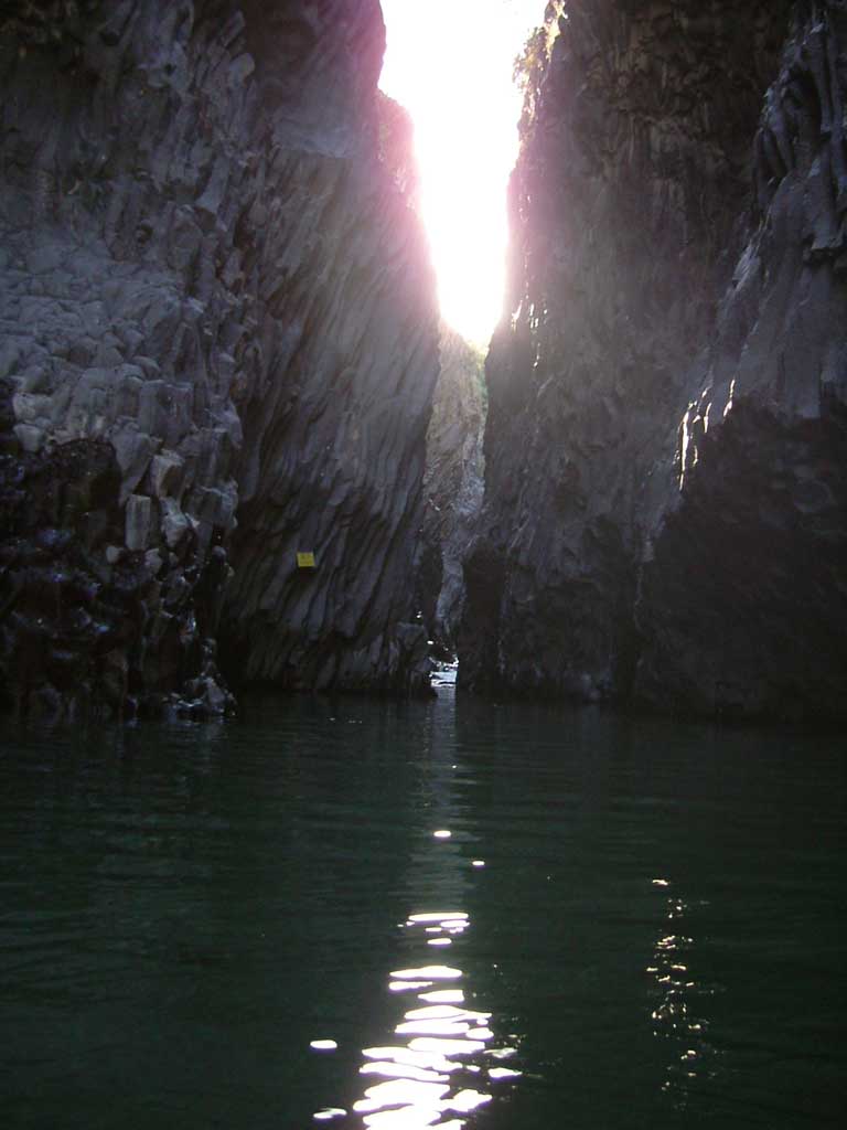 阿尔坎塔拉峡谷 - Castiglione di Sicilia | Secret World Trip Planner