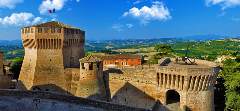 Roca de Mondavio - Mondavio | Secret World Trip Planner