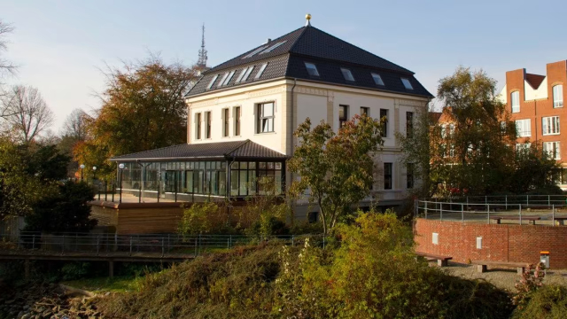 วิลล่า ซีเบค - Bremerhaven | Secret World Trip Planner
