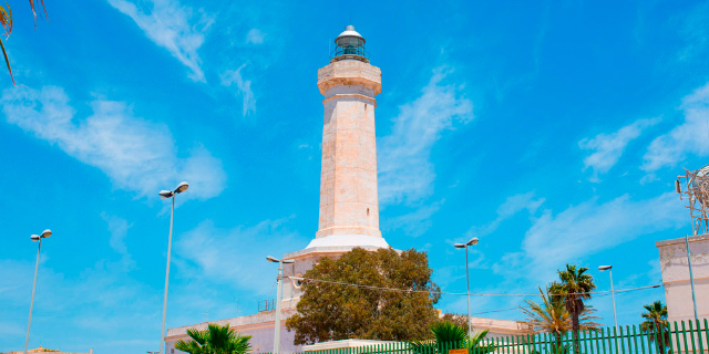 Portopalo latarnia morska Capo Passero - Via Guardiana Contrada | Secret World Trip Planner