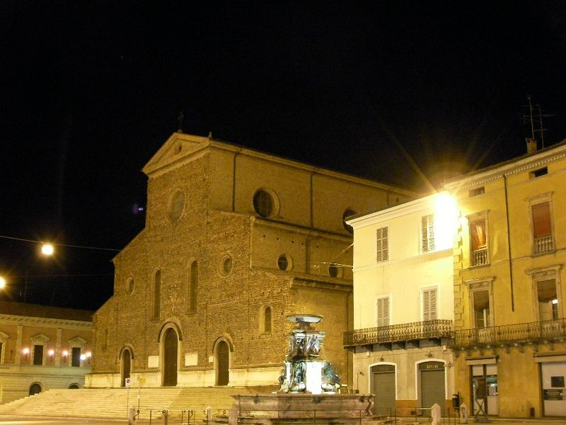 ຟານຊາ | Duomo - Faenza | Secret World Trip Planner