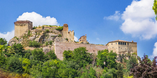 ਕਾਸਟਰੋਕਾਰੋ ਟਰਮੇ ਮੱਧਕਾਲੀ ਕਿਲਾ - Castrocaro Terme | Secret World Trip Planner