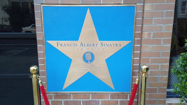 Hoboken: Frank Sinatras fødested Star - Hoboken | Secret World Trip Planner