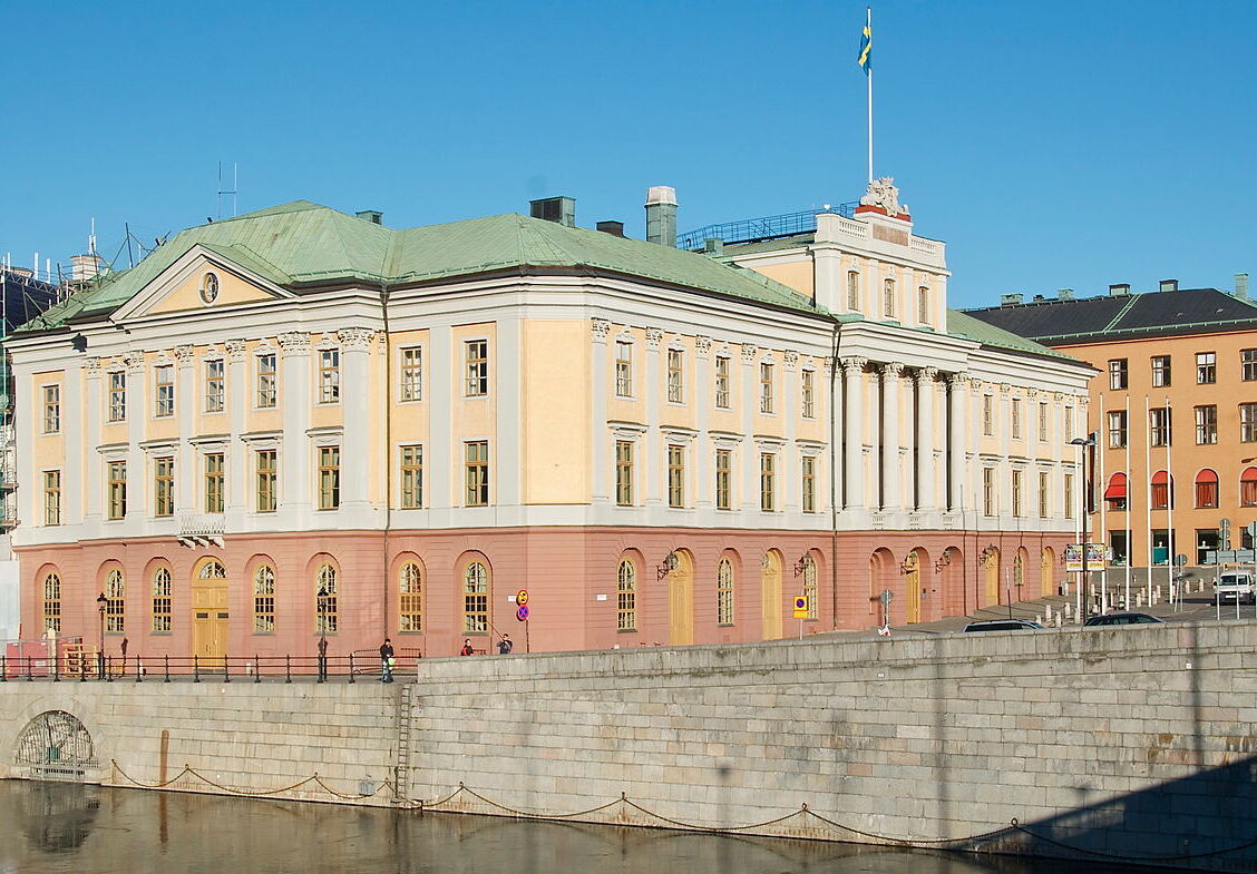Arvfursteni palee Stockholmis - Gustav Adolfs torg 1 | Secret World Trip Planner