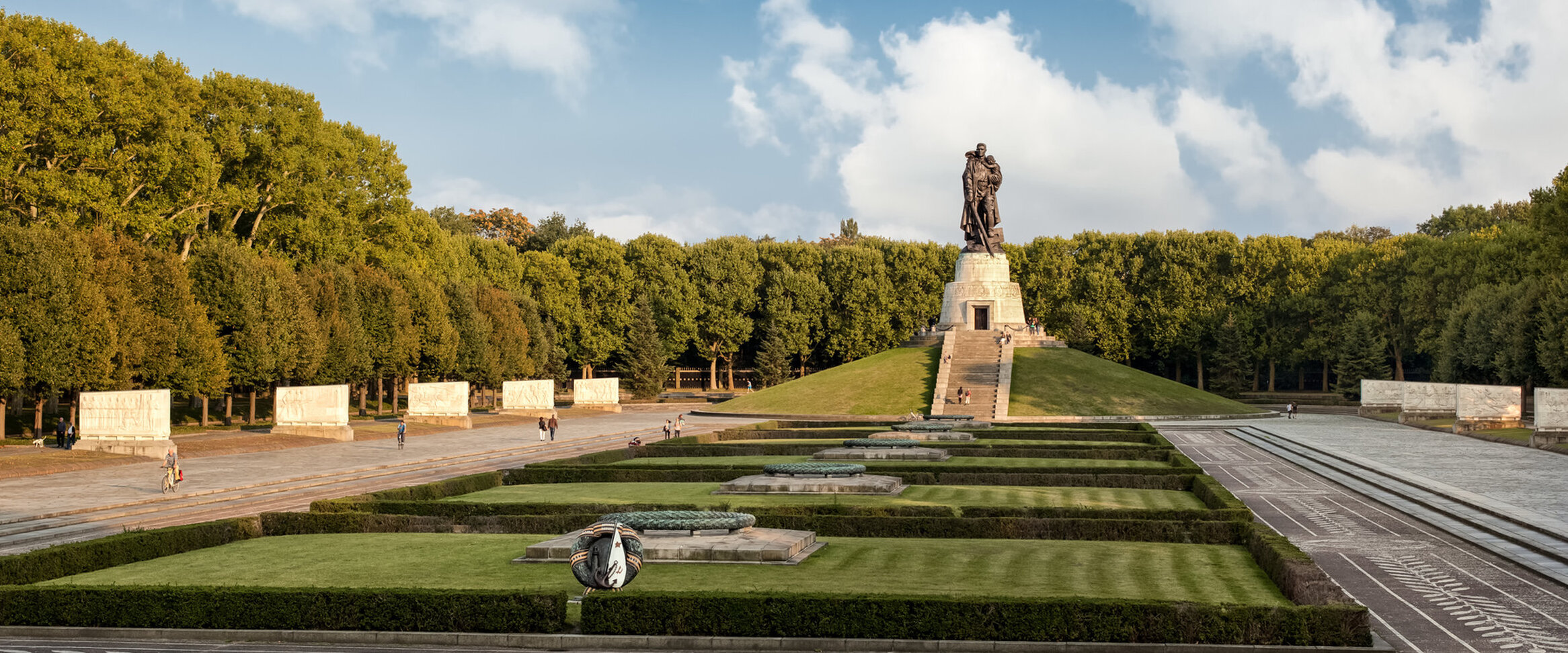 Parque Tretower em Berlim - Berlin | Secret World Trip Planner