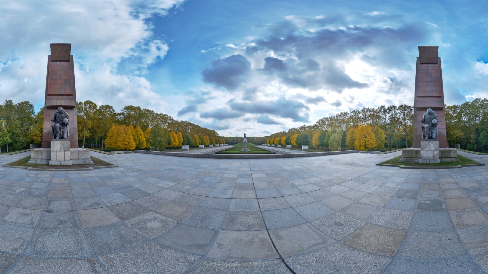 Parque Tretower em Berlim - Berlin | Secret World Trip Planner