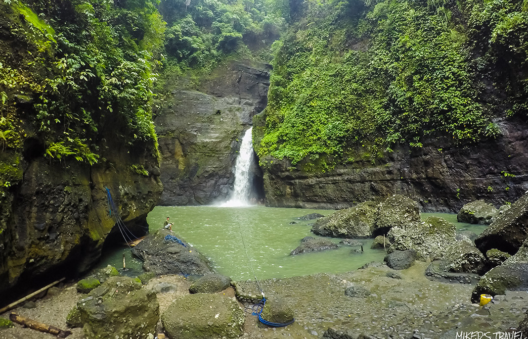 Cascate del Pagsanjan, una famosa cascata nelle Filippine — Pagsanjan