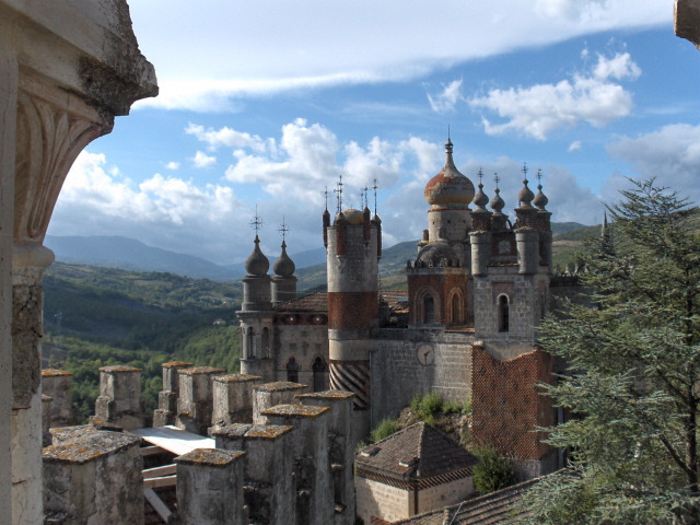 Ang kastilyo ng Rocchetta Mattei - Ponte | Secret World Trip Planner