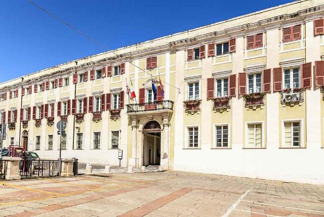 城堡宫殿 - Cagliari | Secret World Trip Planner