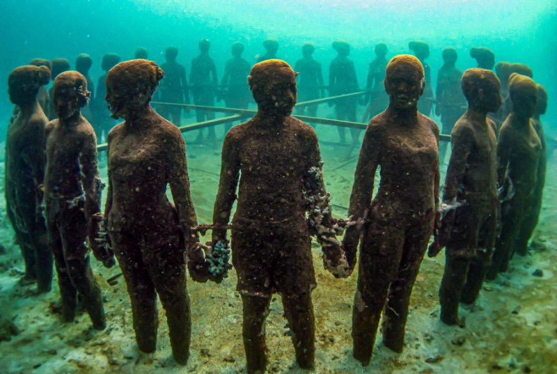 Molinere Onderwater Beeldenpark - The Lime | Secret World Trip Planner