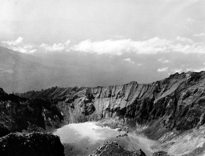 Rinjani is the second highest volcano in Indonesia - East Lombok Regency | Secret World Trip Planner