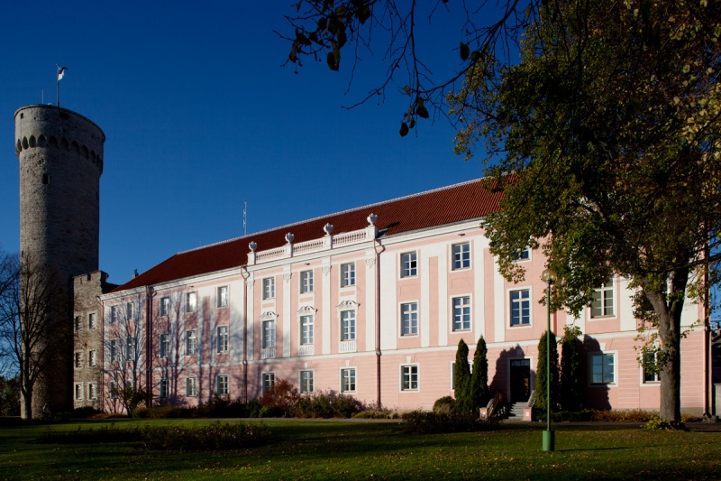 Toompea Caisleán - Tallinn | Secret World Trip Planner