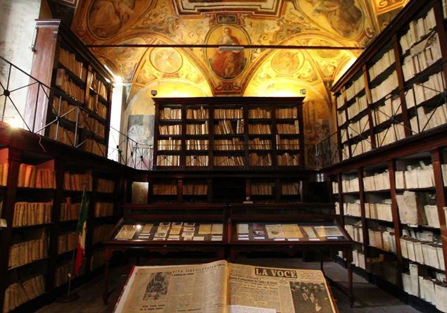 نیپلز کے اسٹیٹ آرکائیوز - Napoli | Secret World Trip Planner