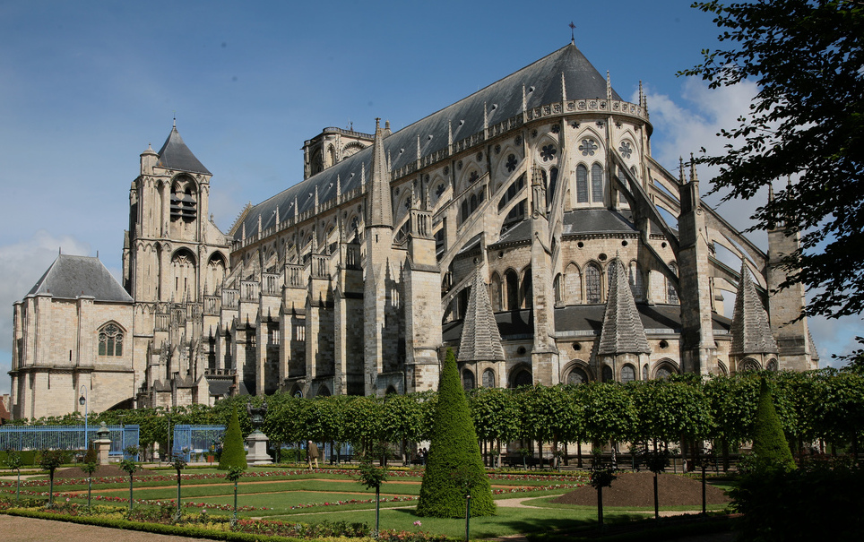 Costruita in stile gotico francese, la Cattedrale di Bourges — Bourges