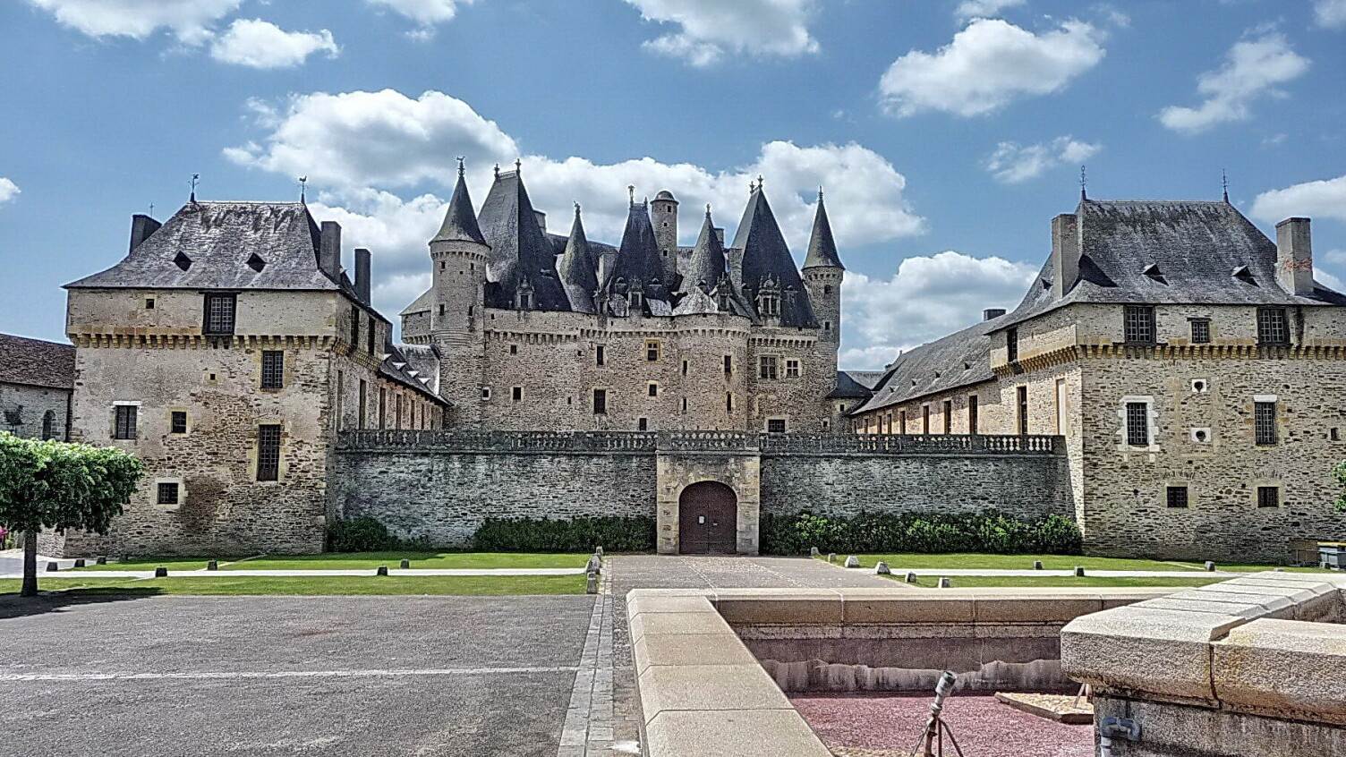 Chateau de Jumilhac — Jumilhac-le-Grand