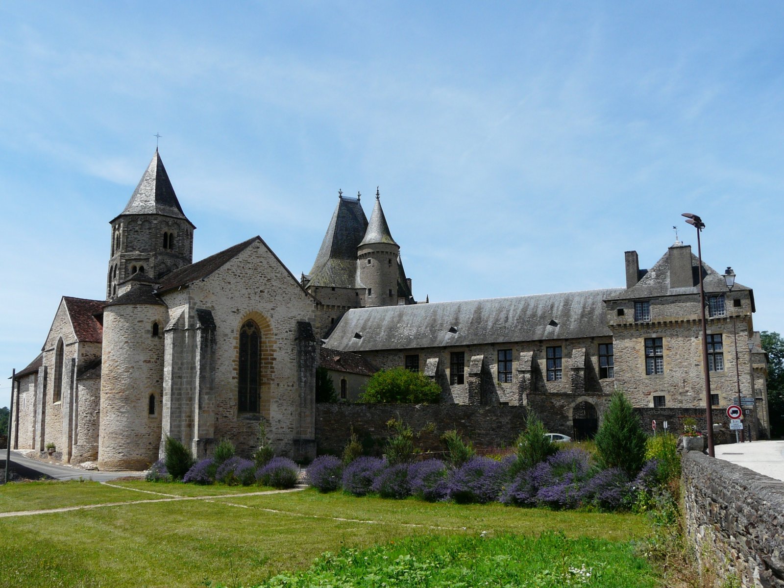 Chateau de Jumilhac - Jumilhac-le-Grand | Secret World Trip Planner