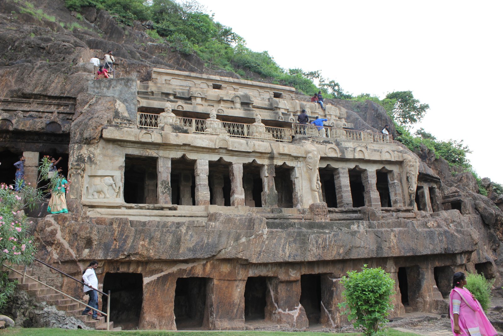 Undavalli Caves ( Vijayawada ) in Andhra Pradesh - Guntur | Secret World Trip Planner