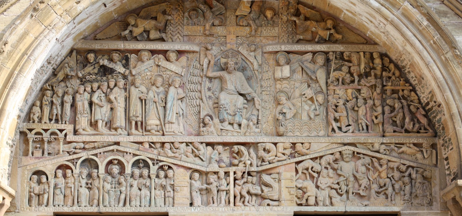 Conques, pärandi täis ajalugu ja traditsioone - Conques | Secret World Trip Planner