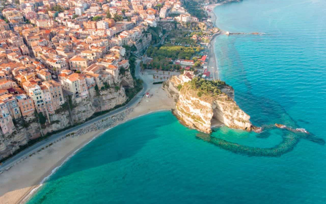 रोटुंडा बीच - Tropea | Secret World Trip Planner