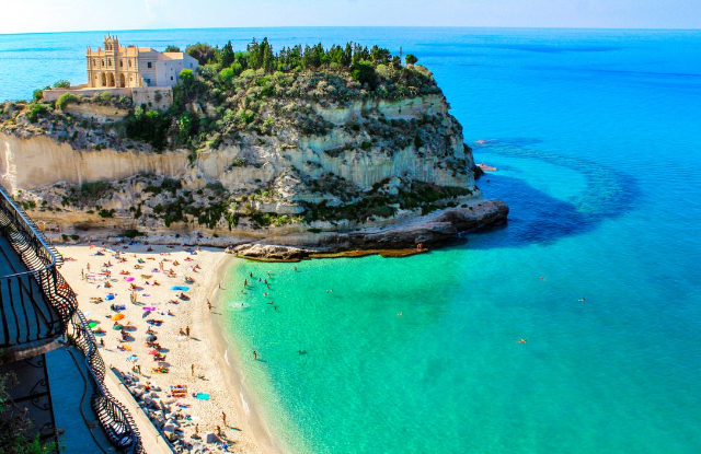 रोटुंडा बीच - Tropea | Secret World Trip Planner