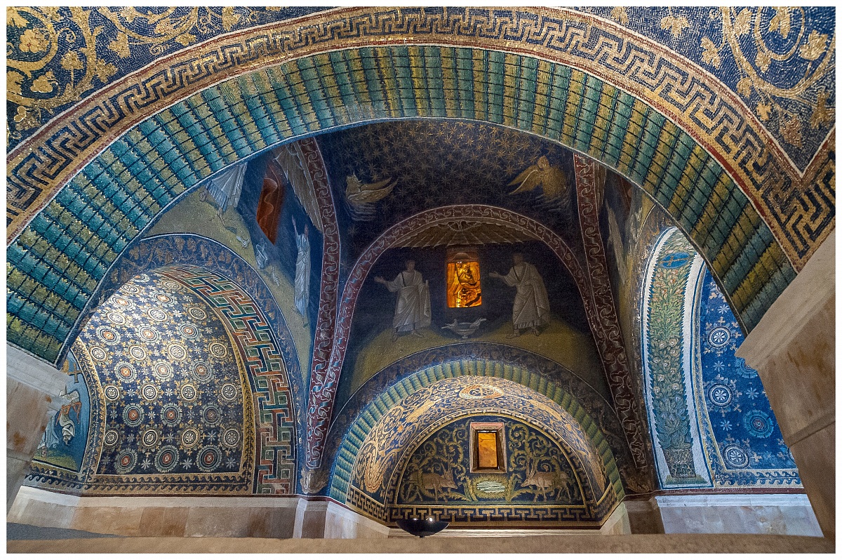 مقبره Gallia Placidia - Ravenna | Secret World Trip Planner