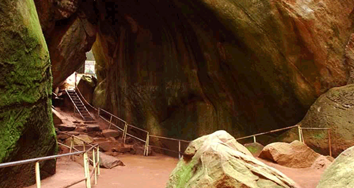 Edakkal Caves in North Kerala - Nenmeni | Secret World Trip Planner