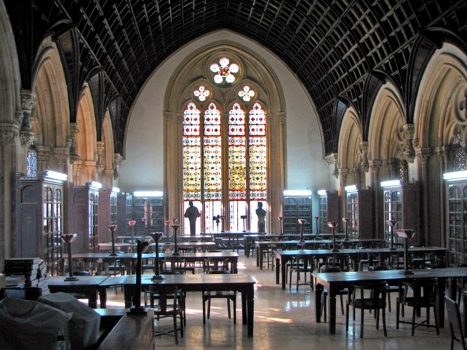 Biblioteca de la universitat de Mumbai - Mumbai | Secret World Trip Planner