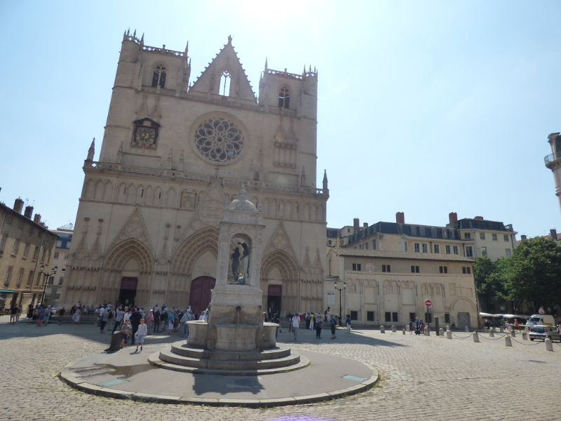 ಸೇಂಟ್-ಜೀನ್ ಕ್ಯಾಥೆಡ್ರಲ್ - Lyon | Secret World Trip Planner