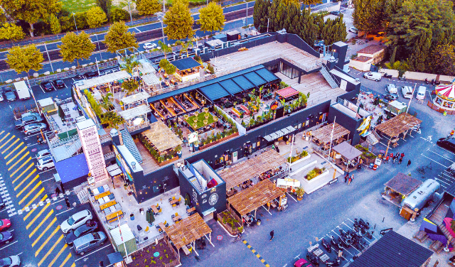 Lez market - Montpellier | Secret World Trip Planner