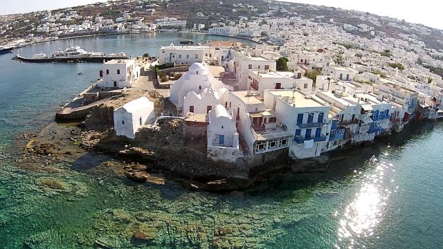 Cerkev Panagia Paraportiani - Mikonos | Secret World Trip Planner