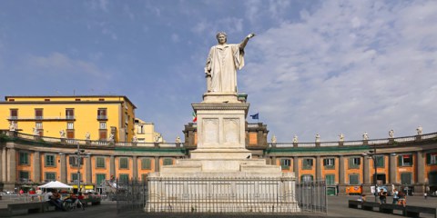 டான்டே சதுரம் - Napoli | Secret World Trip Planner