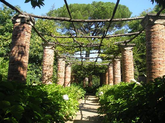विला सिम्ब्रोन - Ravello | Secret World Trip Planner