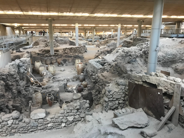 Akrotiri őskori városa, amely Atlantiszt inspirálhatta - Unnamed Road | Secret World Trip Planner