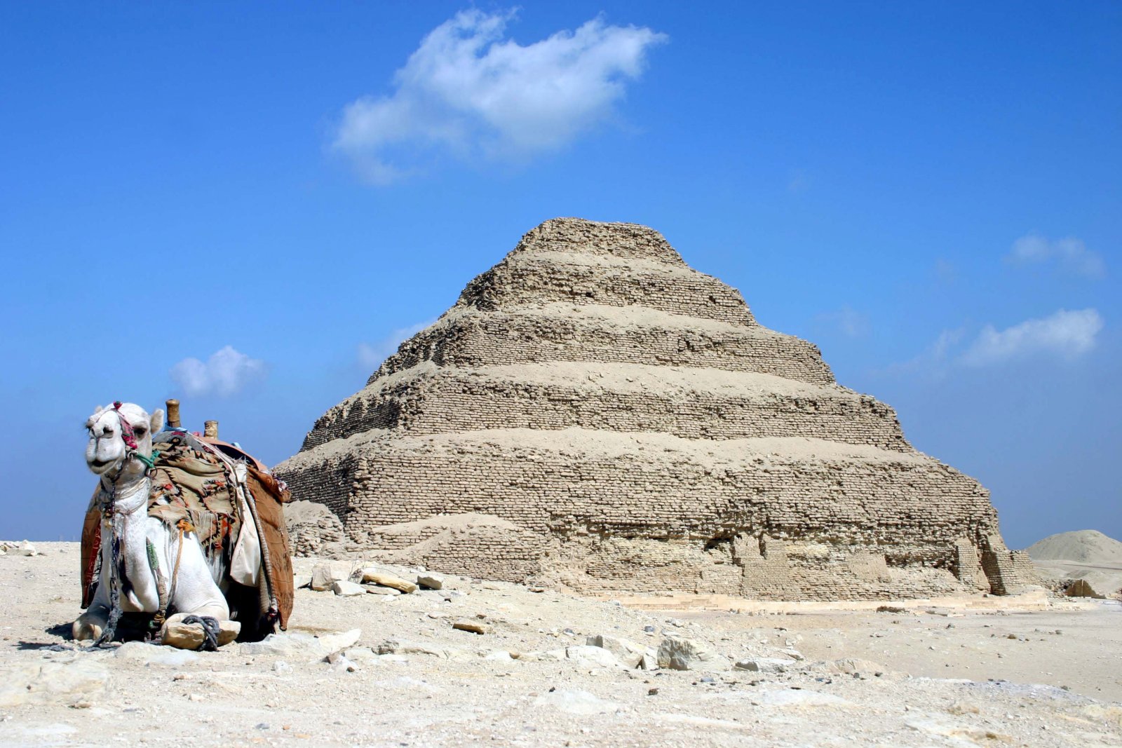 Pyramída Džosera v Egypte - Al Badrashin | Secret World Trip Planner