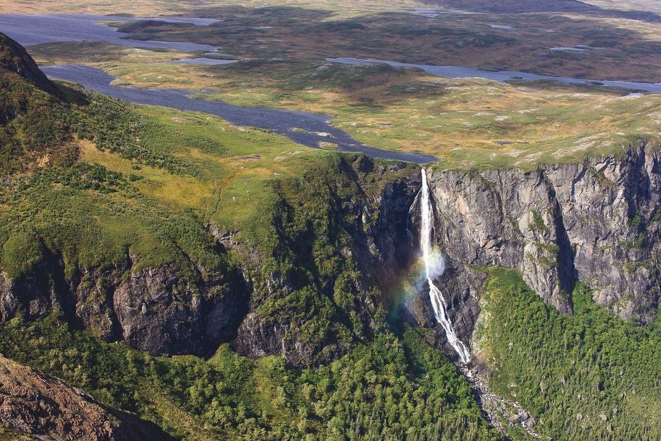 Pissing Mare Falls in Gros Morne National Park,Canada - Terranova e Labrador | Secret World Trip Planner