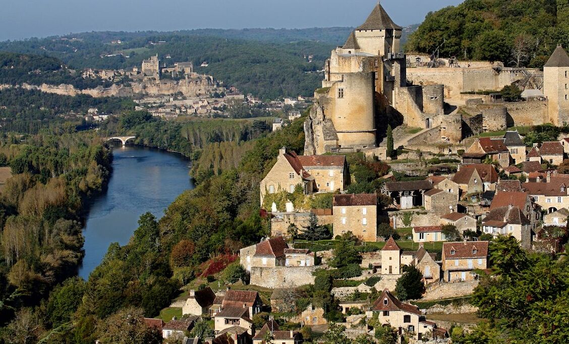 Beynac è uno dei più bei villaggi di Francia - Beynac-et-Cazenac | Secret World Trip Planner