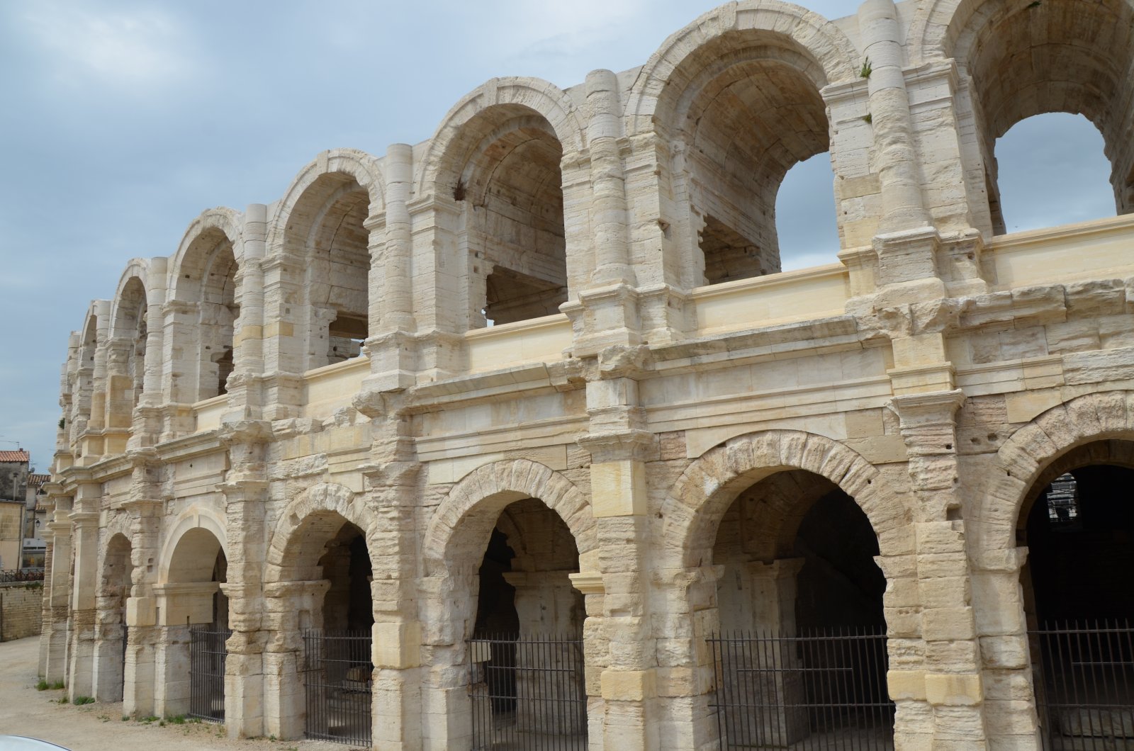 Arles Amfitiyatrosu (Fransızca: Arènes d'arles) - Arles | Secret World Trip Planner