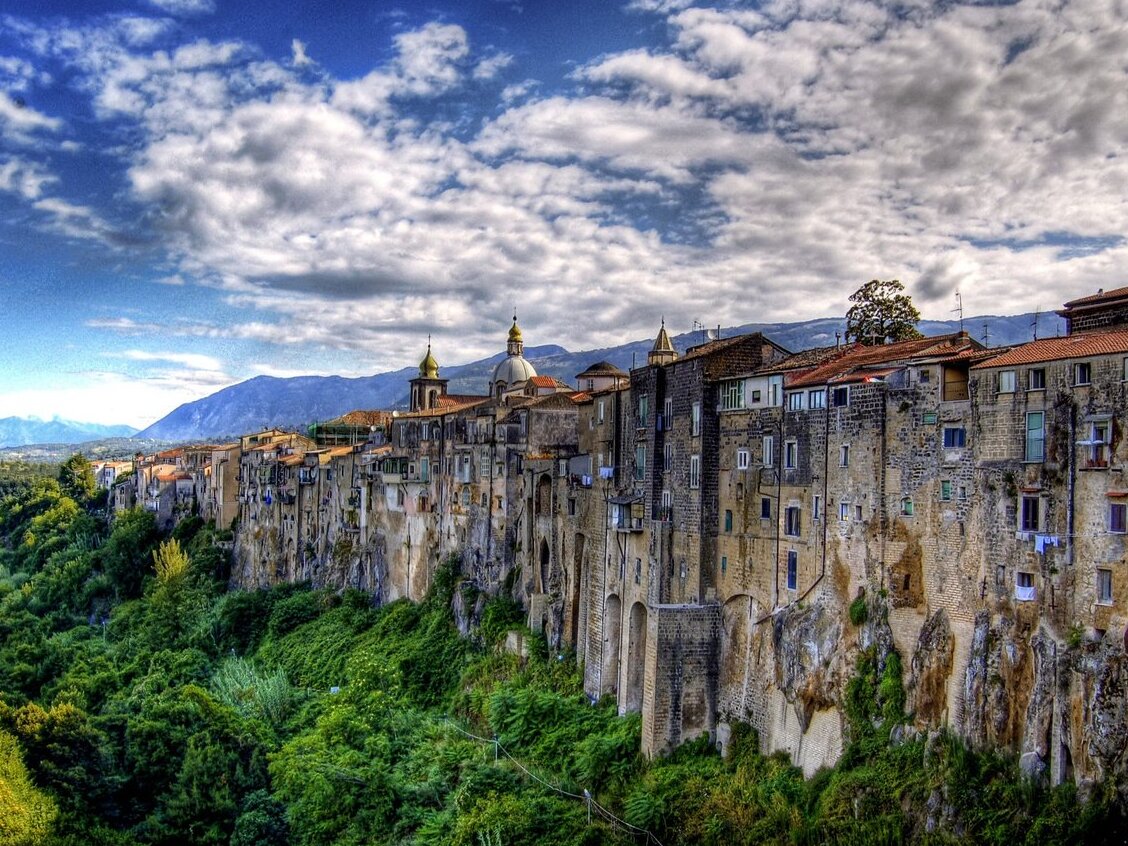 Tajné zázraky: dedina Sant 'Agata de' Goti - Sant'Agata Dé Goti | Secret World Trip Planner