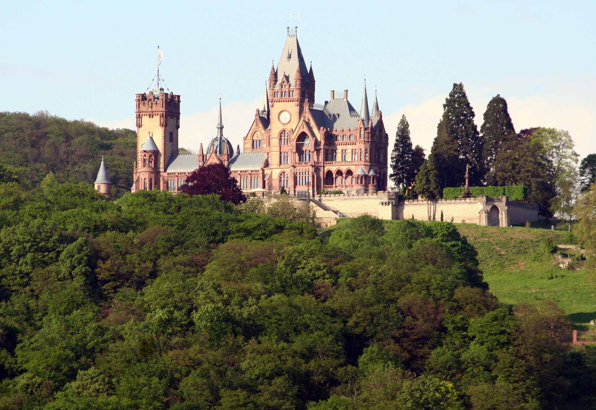 Berhadapan Schloss - Königswinter | Secret World Trip Planner
