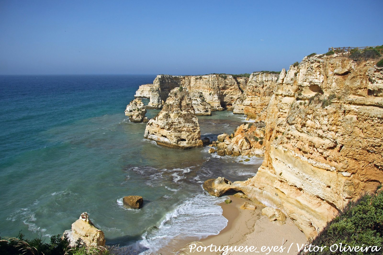 Vieira da Marinha (ingliz tilida: Beach Navy) - Portugaliya - Spiaggia di Marinha | Secret World Trip Planner